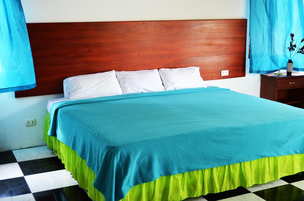 Piedras Blancas Lodge Puerto Ayora  Room photo
