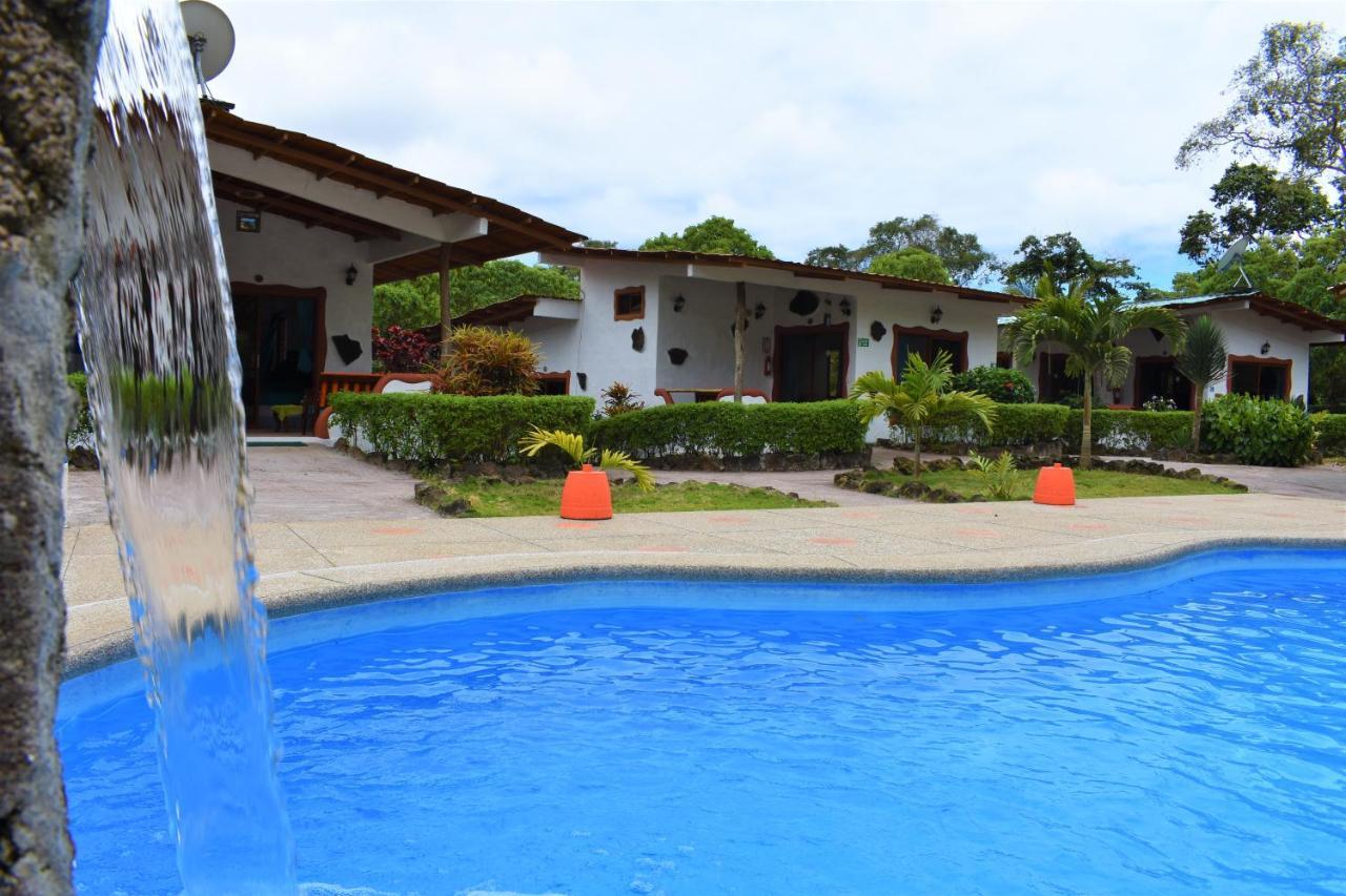 Piedras Blancas Lodge Puerto Ayora  Exterior photo